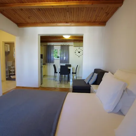 Vukovic Apartment Selce