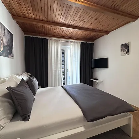 Apartament Vukovic *